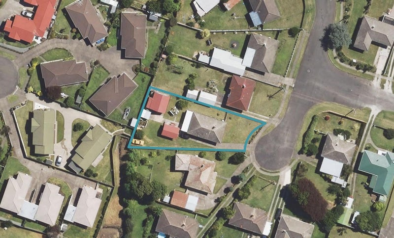 12 Churchill Crescent, Te Hapara, Gisborne - Carousel 1