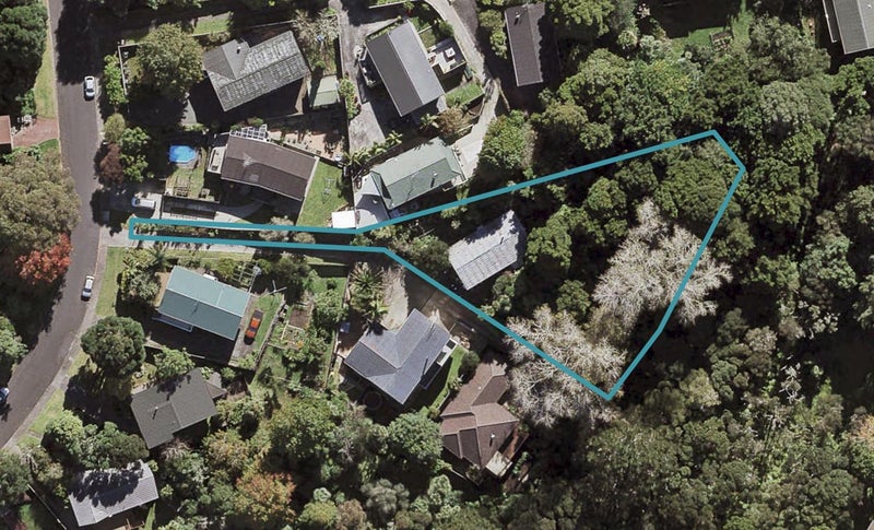 21 Ridgewood Crescent, Birkenhead, Auckland - Carousel 1