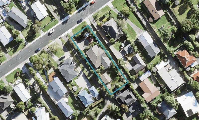 24 Brian Crescent, Stanmore Bay, Whangaparaoa - Carousel 1