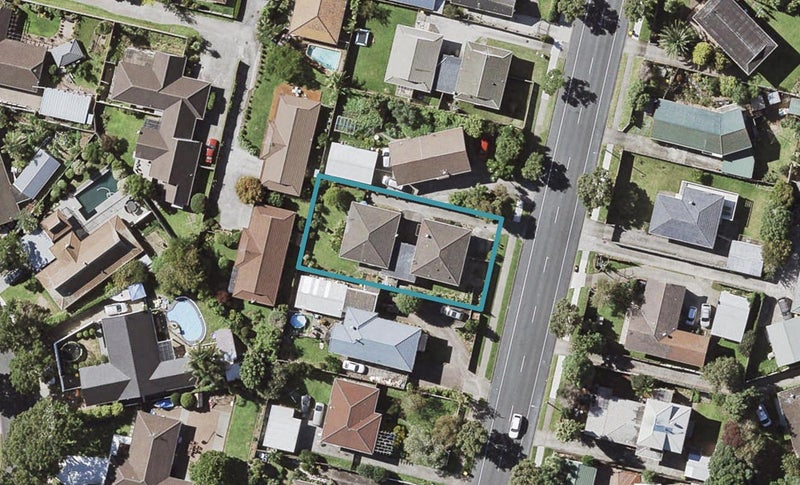 2/143 Pigeon Mountain Road, Half Moon Bay, Auckland - Carousel 1