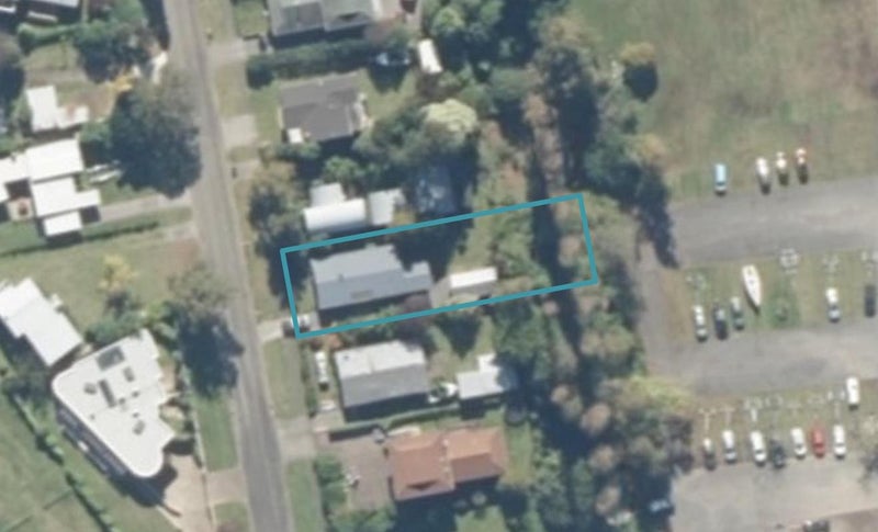 9 Kinloch Road, Taupo - Carousel 1