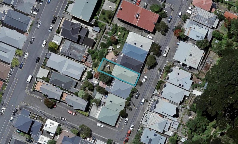 26 Scarborough Terrace, Mount Victoria, Wellington - Carousel 1