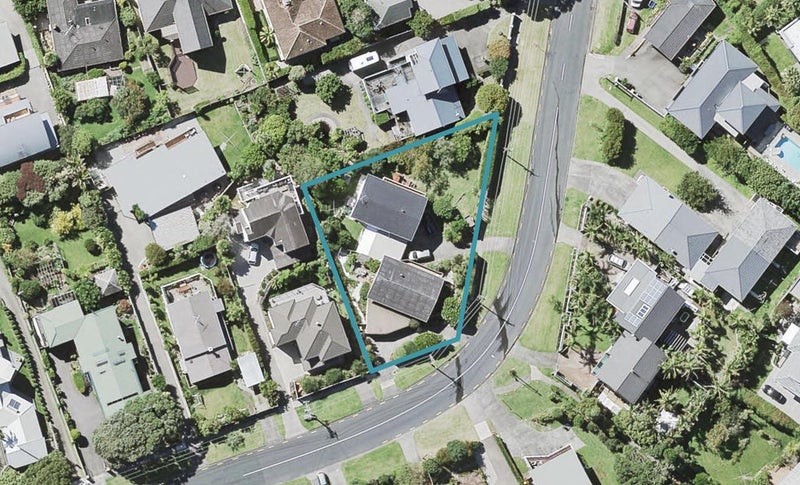 2/9 Kowhai Road, Mairangi Bay, Auckland - Carousel 1