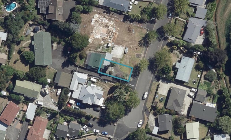 1/18 Rothwell Street, Dinsdale, Hamilton - Carousel 1