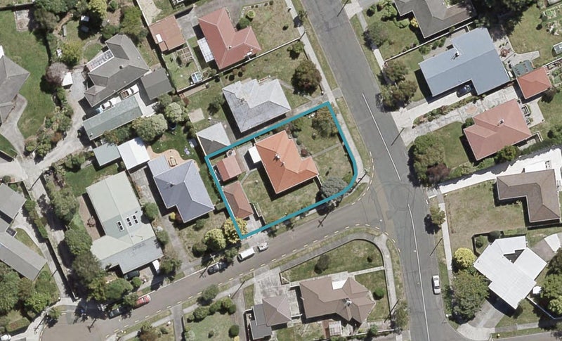 13 Keys Street, Elderslea, Upper Hutt - Carousel 1