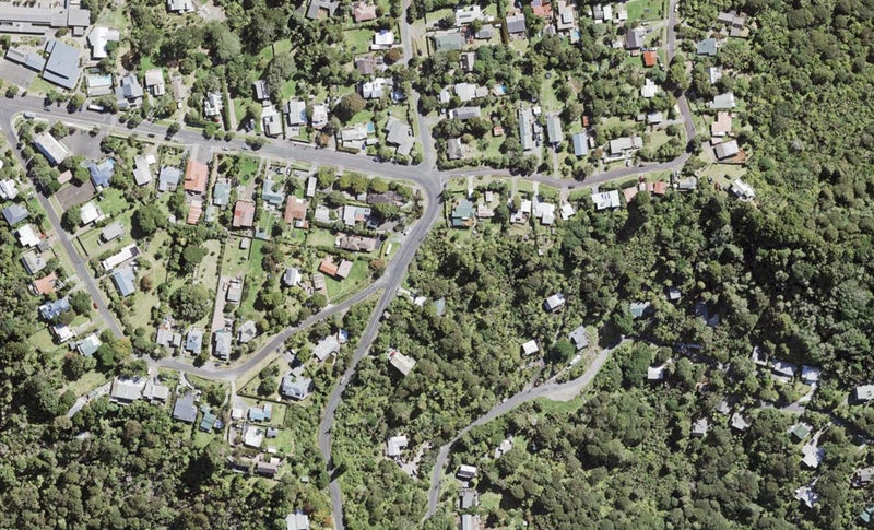 78 Victory Road, Laingholm, Auckland - Carousel 1