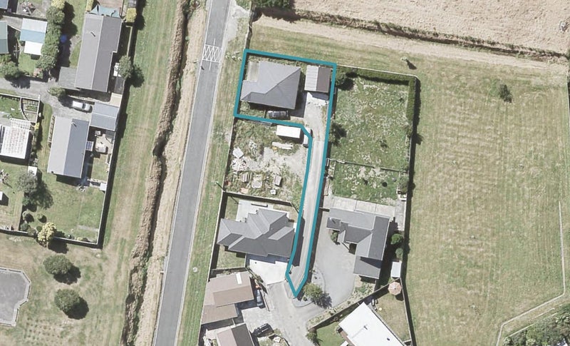 31C Grimsby Grove, Wainuiomata, Lower Hutt - Carousel 1