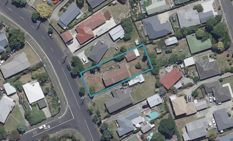 63 Mansel Avenue, Hillcrest, Hamilton - Carousel 1