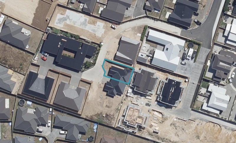 2/19 Onukutara Place, Huntington, Hamilton - Carousel 1