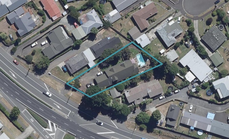 341 Cambridge Road, Hillcrest, Hamilton - Carousel 1