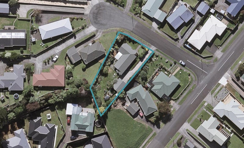 5 Fantome Place, Whalers Gate, New Plymouth - Carousel 1
