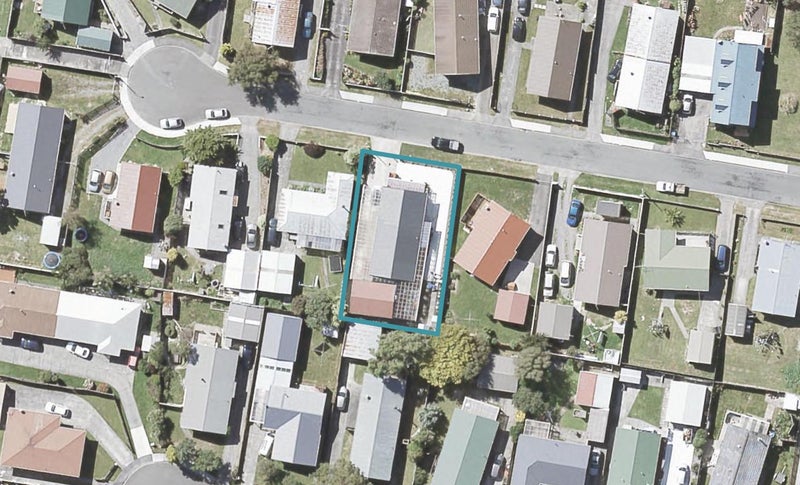 11 Weymouth Grove, Wainuiomata, Lower Hutt - Carousel 1