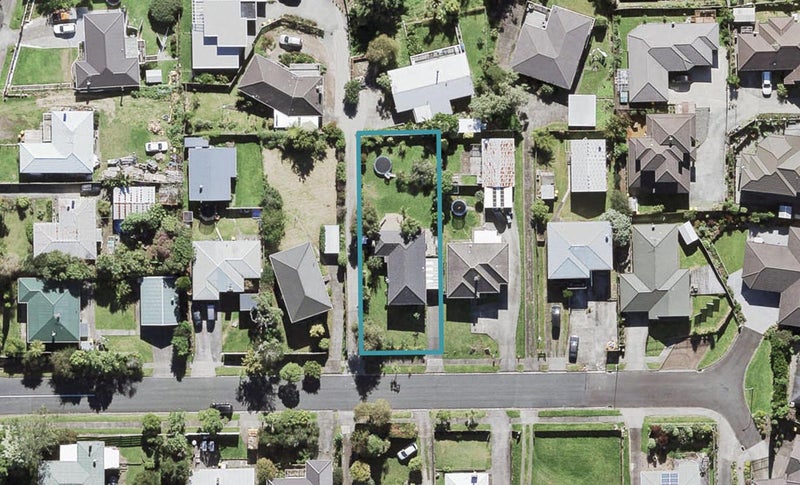 10 Reiman Street, New Lynn, Auckland - Carousel 1