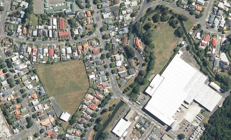39 Wainui Road, Waiwhetu, Lower Hutt - Carousel 1