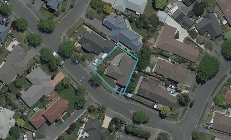 2 Chesterfield Mews, Russley, Christchurch - Carousel 1