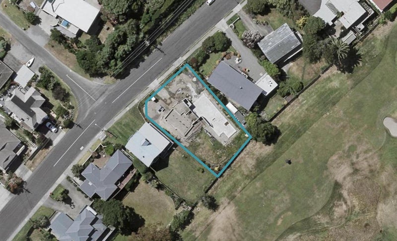 48 Golf Road, Paraparaumu Beach, Paraparaumu - Carousel 1