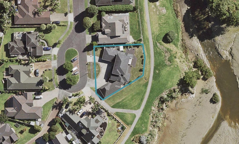 20 Crannich Place, Wattle Downs, Auckland - Carousel 1