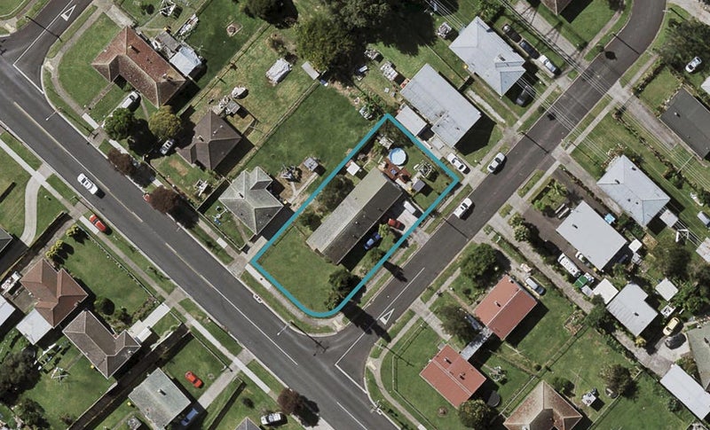 15 Ingram Crescent, Otara, Auckland - Carousel 1
