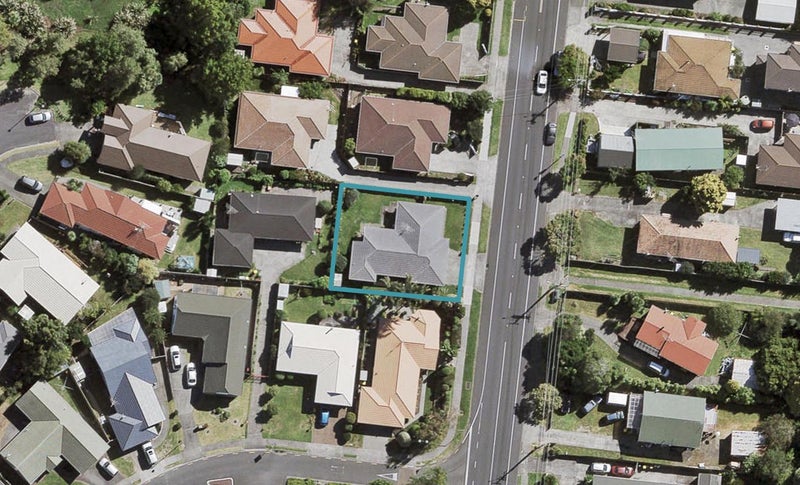 100 Rathgar Road, Henderson, Auckland - Carousel 1
