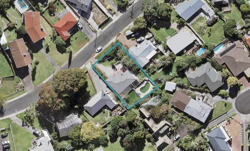 144 Tiroroa Avenue, Te Atatu South, Auckland - Carousel 1