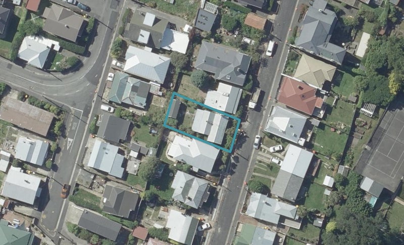 16 Peel Street, Mornington, Dunedin - Carousel 1