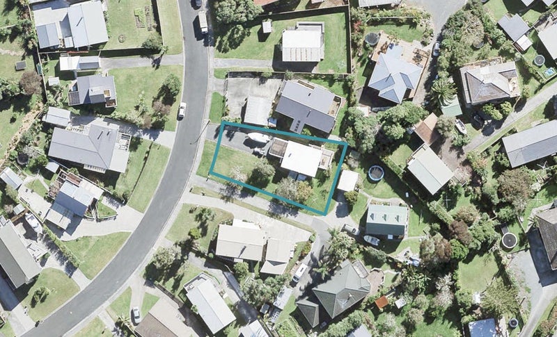30 Kauri Crescent, Snells Beach, Snells Beach - Carousel 1