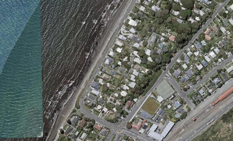 14 The Parade, Paekakariki - Carousel 1
