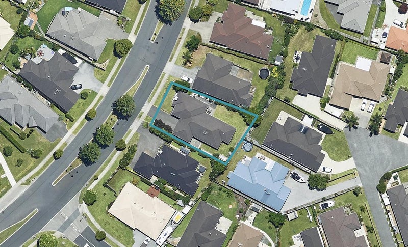37 Condor Drive, Pyes Pa, Tauranga - Carousel 1