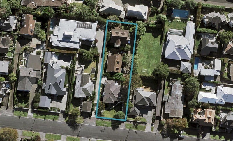 8A Komaru Street, Remuera, Auckland - Carousel 1