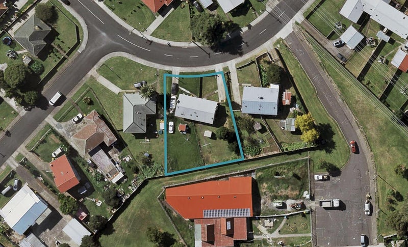 43 Everitt Road, Ōtara, Auckland - Carousel 1