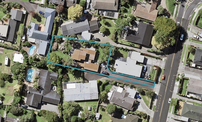 122 Glenmore Road, Sunnyhills, Auckland - Carousel 1