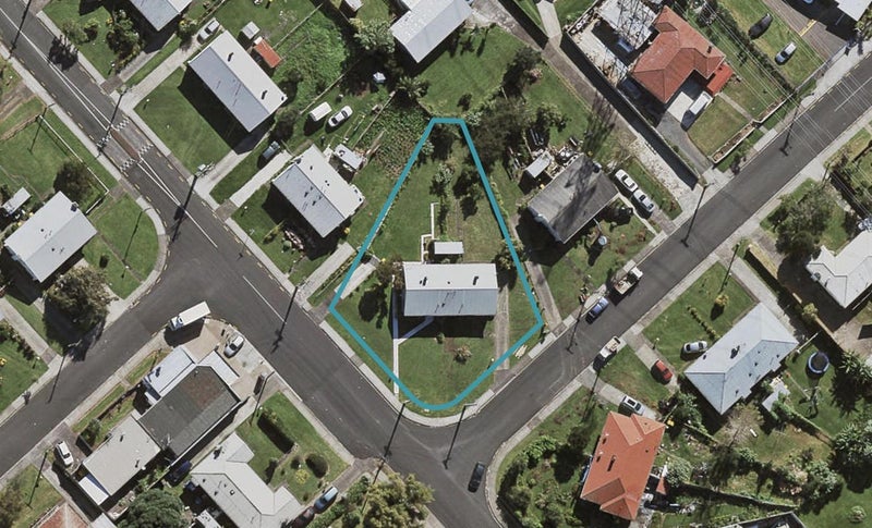 35 Ashton Avenue, Otara, Auckland - Carousel 1