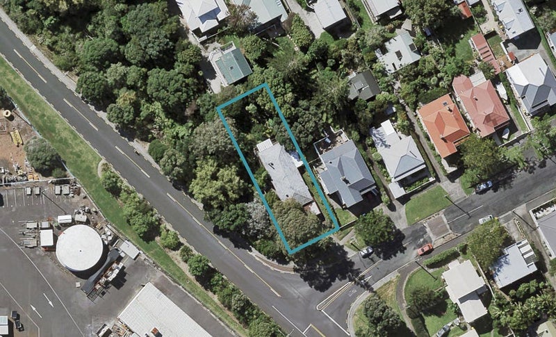 2/56 Mozeley Avenue, Devonport, Auckland - Carousel 1