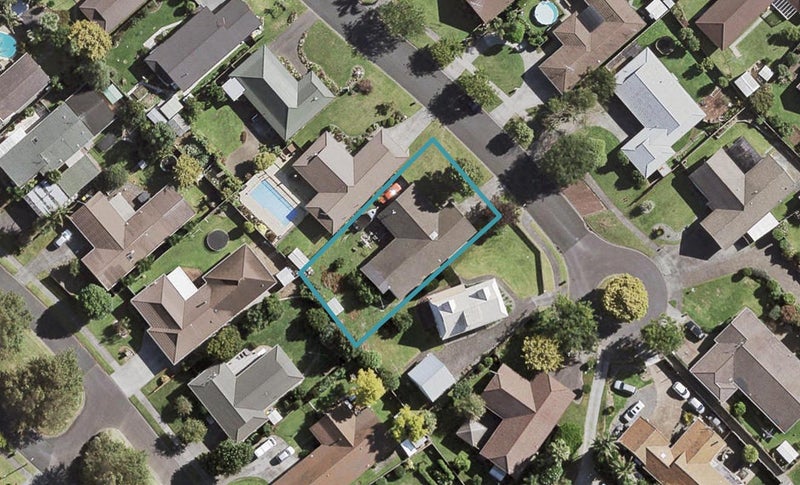 13 Peridot Place, Conifer Grove, Takanini - Carousel 1