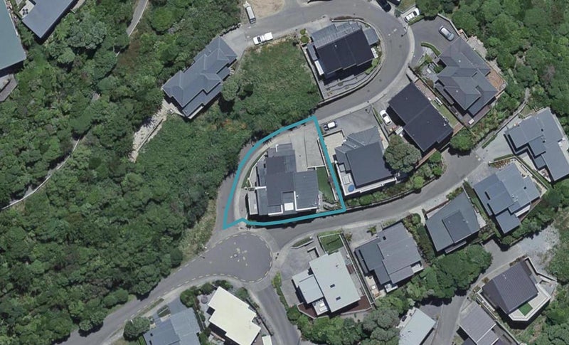 2 Brasch Way, Kaiwharawhara, Wellington - Carousel 1