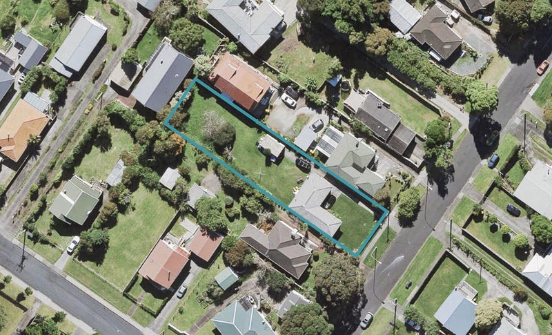 24 Brandon Road, Glen Eden, Auckland - Carousel 1