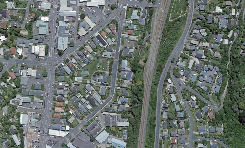 24 Oxford Street, Tawa, Wellington - Carousel 1