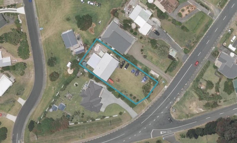 1 Wintle Street, Mangawhai Heads, Mangawhai - Carousel 1