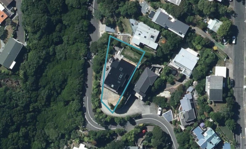 78 Motuhara Road, Plimmerton, Porirua - Carousel 1