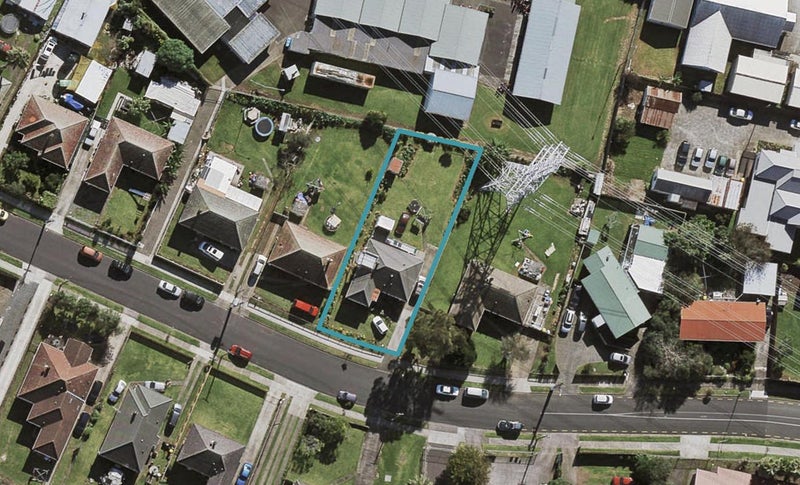 7 Ashton Avenue, Otara, Auckland - Carousel 1