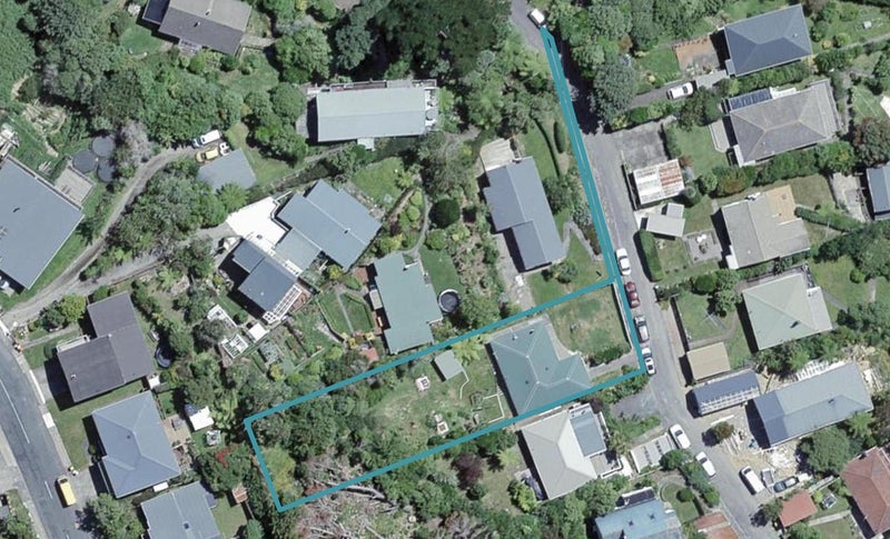 10 Terawhiti Terrace, Karori, Wellington - Carousel 1