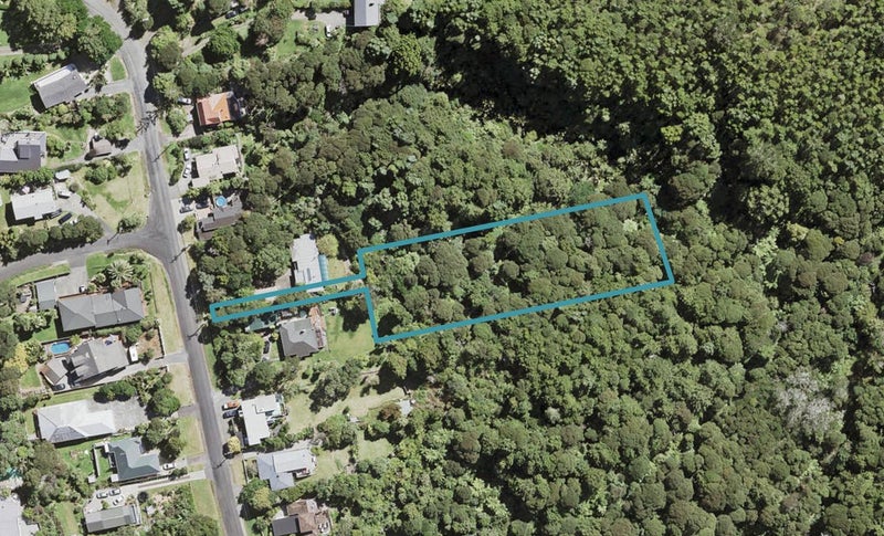 19 Awhiorangi Promenade, Swanson, Auckland - Carousel 1