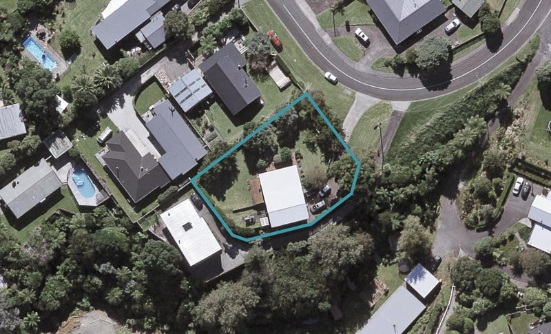 56 Mcfarlane Street, Oakura, Oakura - Carousel 1