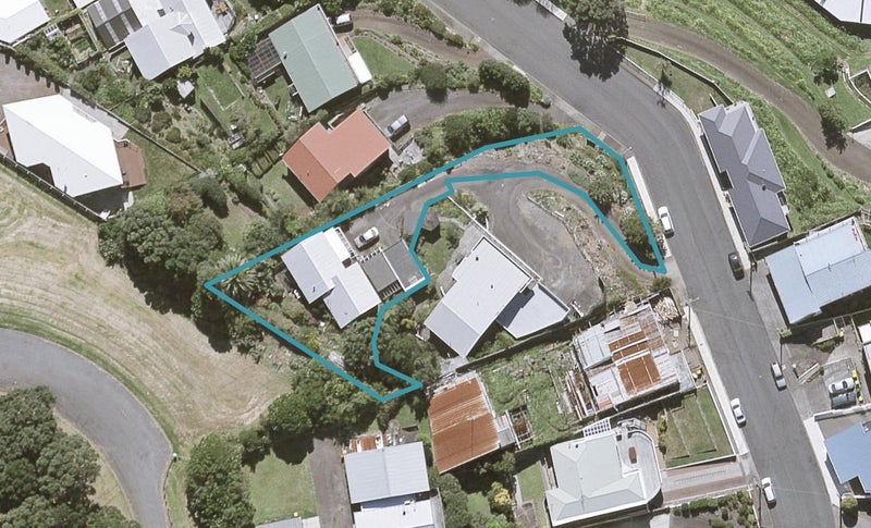 21 Findlay Street, Moturoa, New Plymouth - Carousel 1