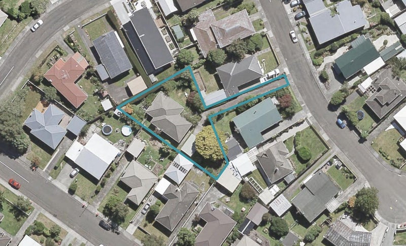 8 Parera Grove, Heretaunga, Upper Hutt - Carousel 1