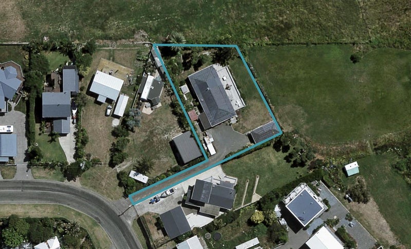 82 Harper Road, Waimarama, Havelock North - Carousel 1