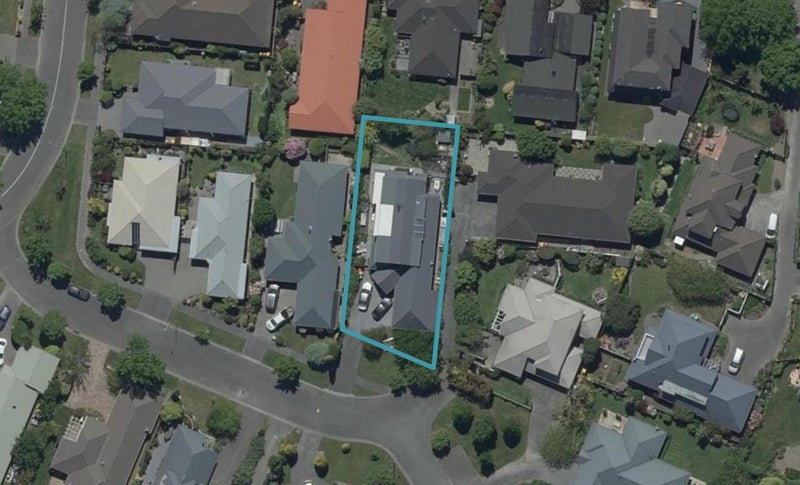 7 Wardour Mews, Avonhead, Christchurch - Carousel 1