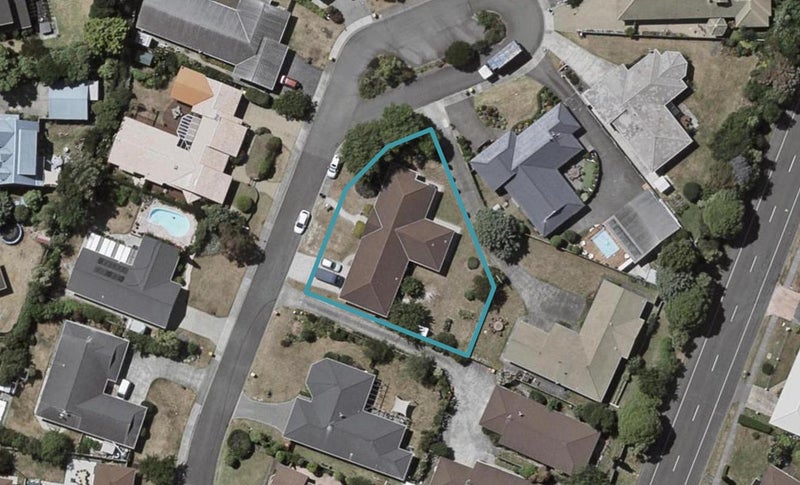 16 Pinewood Grove, Paraparaumu Beach, Paraparaumu - Carousel 1