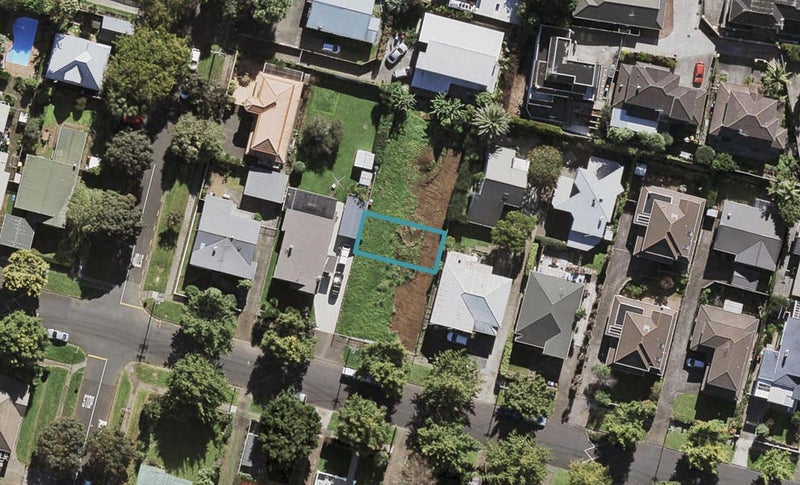 17C Beckenham Avenue, Royal Oak, Auckland - Carousel 1