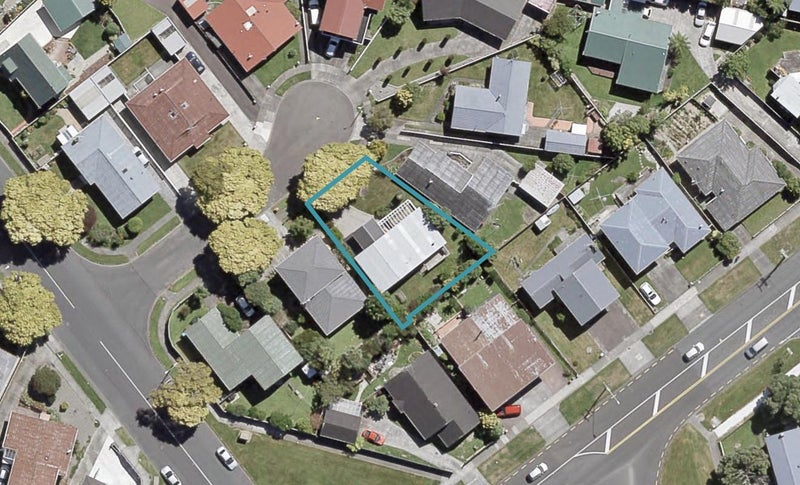 9 Ferretti Grove, Avalon, Lower Hutt - Carousel 1